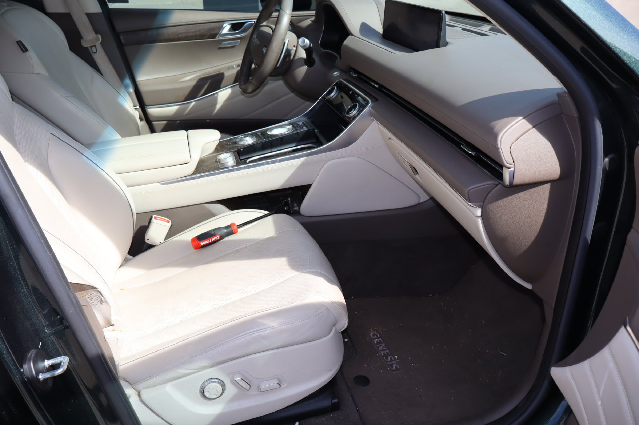 Used 2022 Genesis GV80 2.5T w/ Prestige Package 04 AWD/4WD image 16