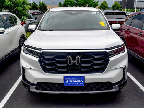 Used 2023 Honda Pilot EX-L image 3