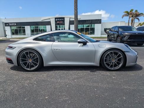 Used 2024 Porsche 911 Carrera RWD image 3