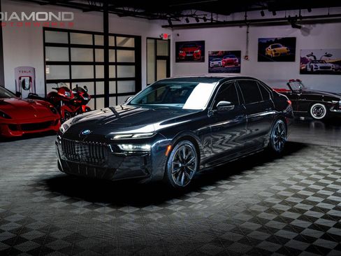 Used 2023 BMW i7 xDrive60 image 54