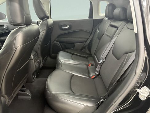 Used 2020 Jeep Compass Latitude image 12