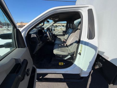 Used 2017 Ford F550 XL 2WD Reg Cab 193 WB 108 CA image 13