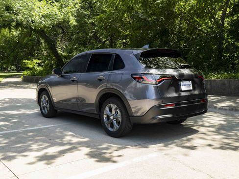 Certified 2026 Honda HR-V LX image 7