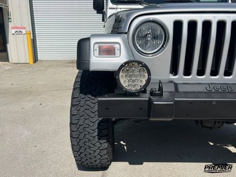 Used 2005 Jeep Wrangler Unlimited image 39