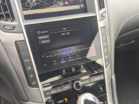 Used 2022 INFINITI Q60 3.0t Luxe w/ Essential Package image 16