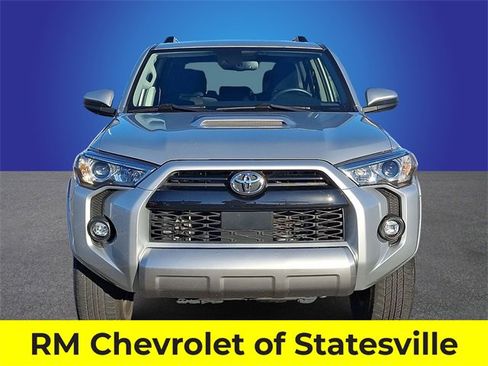 Used 2024 Toyota 4Runner TRD Off-Road image 2