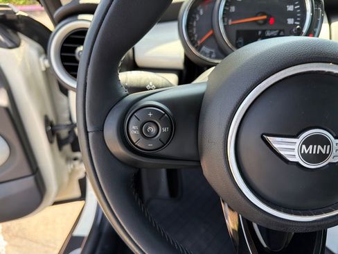 Used 2018 MINI Cooper 2-Door Hardtop FWD image 16