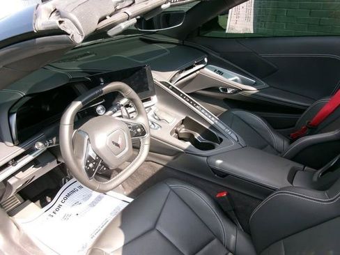 Used 2024 Chevrolet Corvette Stingray Coupe w/ 1LT RWD image 26