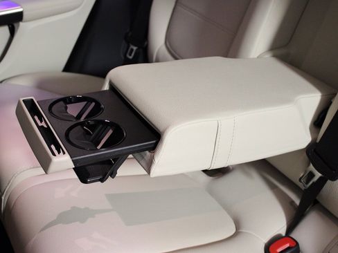 Certified 2025 Mercedes-Benz GLC 300 4MATIC image 29