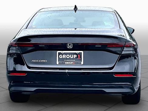 Used 2023 Honda Accord EX image 5