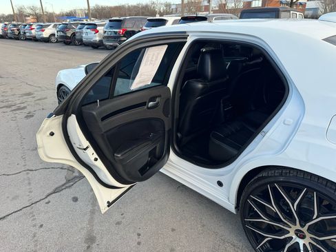 Used 2018 Chrysler 300 S w/ 300S Alloy Edition image 14
