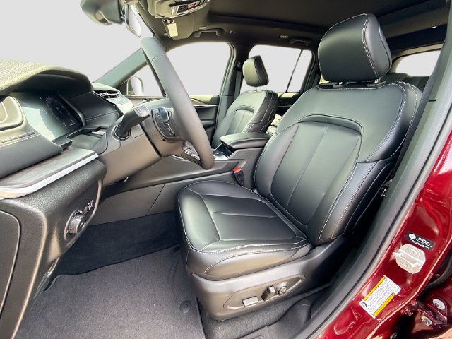 New 2026 Jeep Grand Cherokee Limited w/ Limited Altitude Package RWD image 15