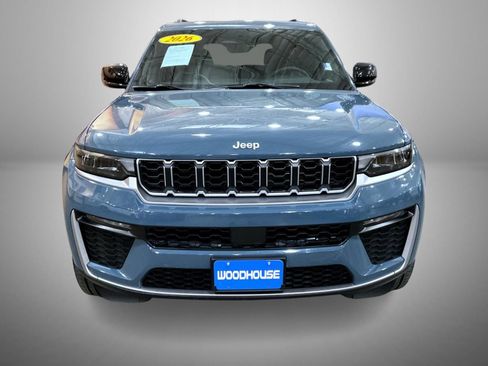 Used 2026 Jeep Grand Cherokee Limited w/ Trailer Tow Package AWD/4WD image 2