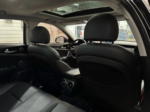Used 2019 Kia Stinger w/ Sun & Sound Package image 31