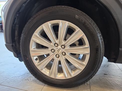 Used 2024 Ford Explorer King Ranch w/ Technology Package AWD/4WD image 18