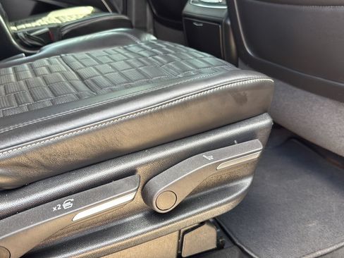 Used 2022 Cadillac Escalade Sport Platinum w/ Heavy-Duty Trailer Package AWD/4WD image 26