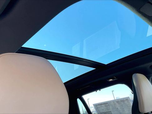 New 2026 Volvo XC90 B6 Ultra w/ Protection Package image 30