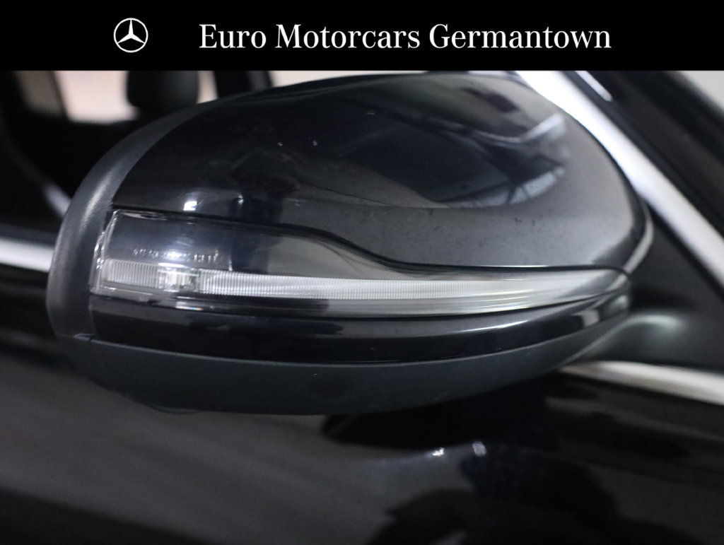 Used 2023 Mercedes-Benz GLB 250 4MATIC w/ Premium Package image 57