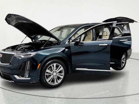 Certified 2024 Cadillac XT6 Premium Luxury w/ Technology Package AWD/4WD image 9