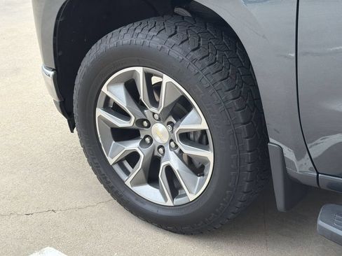 Used 2019 Chevrolet Silverado 1500 LT w/ Texas Edition AWD/4WD image 5