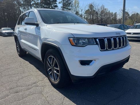 Used 2019 Jeep Grand Cherokee Laredo w/ Security & Convenience Group image 3