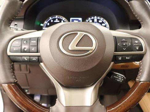 Used 2017 Lexus ES 350 w/ Navigation System Package image 13