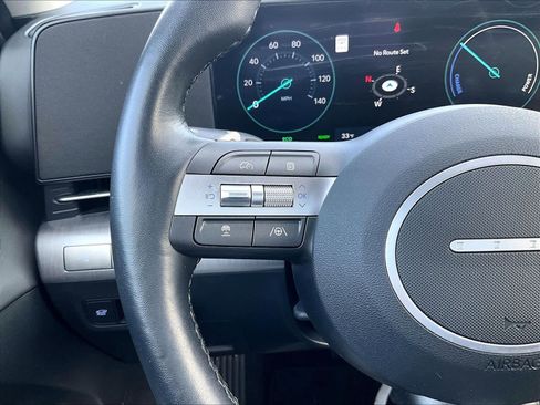 Used 2024 Hyundai Kona Limited image 23