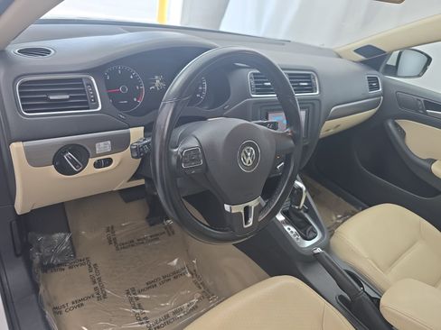 Used 2014 Volkswagen Jetta TDI FWD image 15