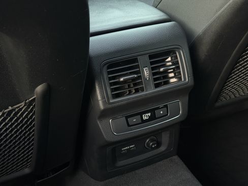 Used 2022 Audi SQ5 Premium w/ Convenience Package image 34