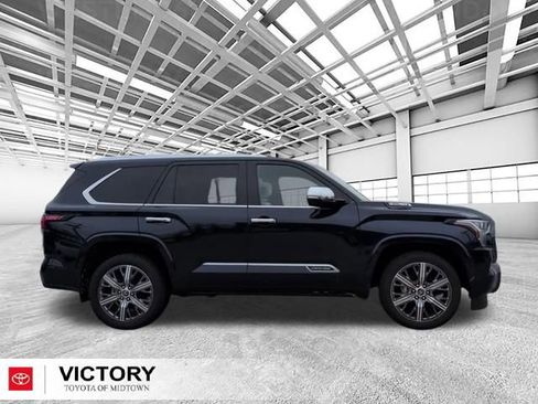 Used 2023 Toyota Sequoia Capstone AWD/4WD image 2