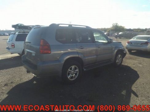 Used 2005 Lexus GX 470 image 2