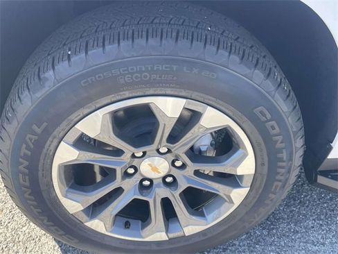 New 2026 Chevrolet Suburban LT w/ Comfort Package image 7