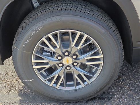 New 2026 Chevrolet Traverse LT image 6