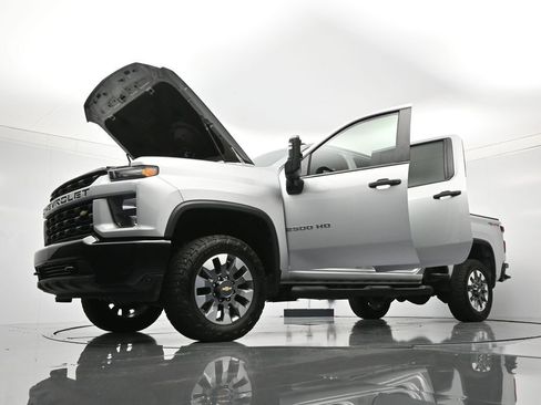 Used 2022 Chevrolet Silverado 2500 Custom w/ Custom Value Package image 49
