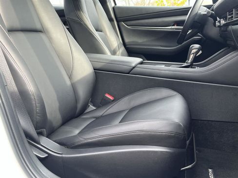 Used 2021 MAZDA MAZDA3 s image 16