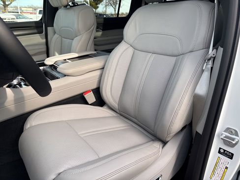 New 2026 Jeep Grand Wagoneer Summit AWD/4WD image 67