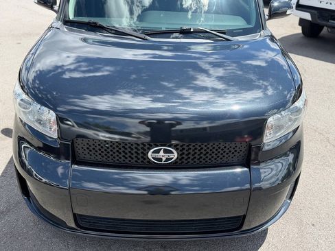 Used 2009 Scion xB FWD image 12