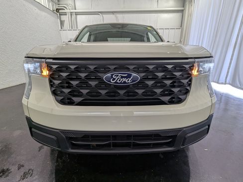 Used 2025 Ford Maverick XL image 4