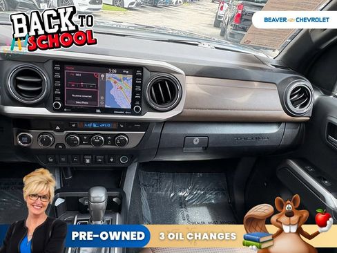 Used 2023 Toyota Tacoma Limited AWD/4WD image 17