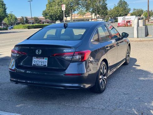 Used 2022 Honda Civic EX image 4