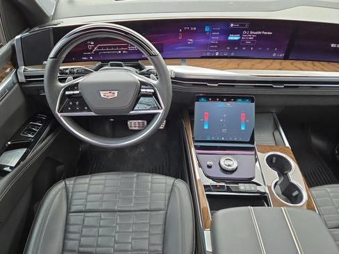 Certified 2026 Cadillac Escalade Platinum Sport w/ LPO, ONYX Package AWD/4WD image 14