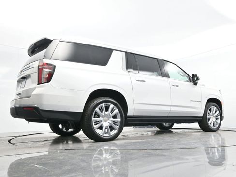 Used 2024 Chevrolet Suburban High Country w/ Advanced Technology Package image 60