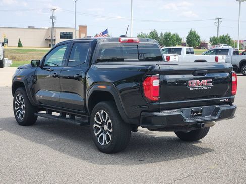 Used 2023 GMC Canyon AT4 w/ AT4 Premium Package AWD/4WD image 8