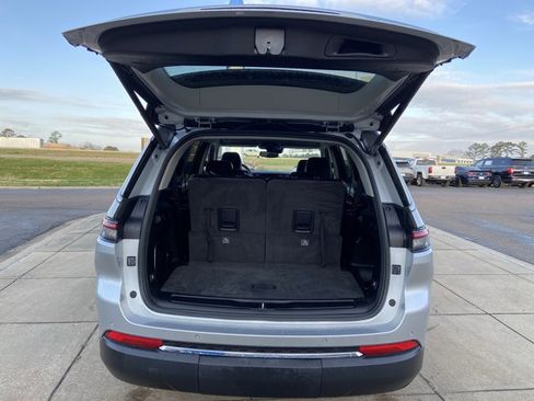 Used 2021 Jeep Grand Cherokee L Limited image 25