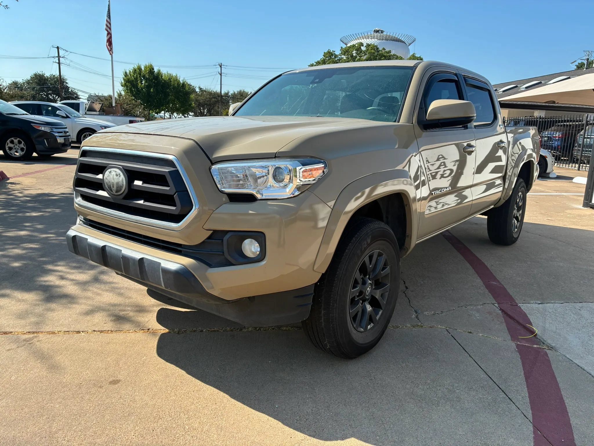 Used 2020 Toyota Tacoma SR5 RWD image 1