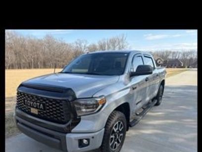 Used 2019 Toyota Tundra Limited w/ Limited Premium Package