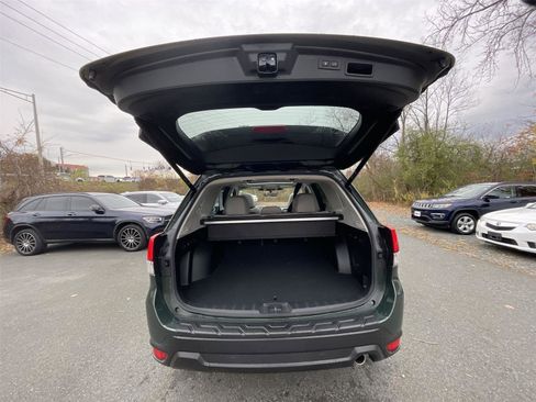 Used 2022 Subaru Forester Limited image 23