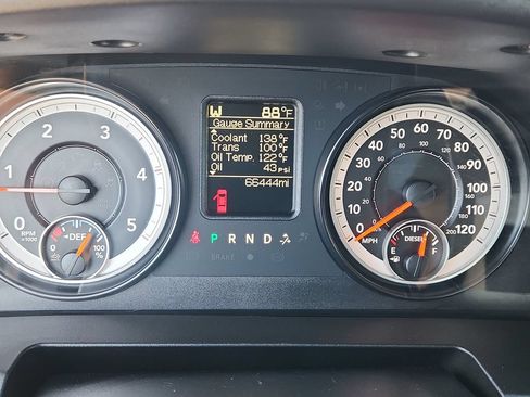 Used 2015 RAM 2500 SLT w/ Protection Group AWD/4WD image 14