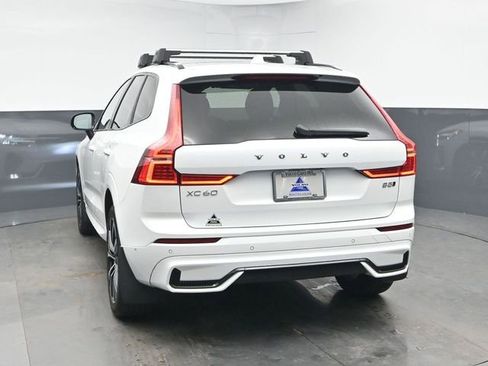 Used 2024 Volvo XC60 B5 Plus w/ Climate Package image 7