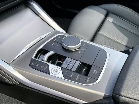 Used 2025 BMW M240i Coupe RWD image 16
